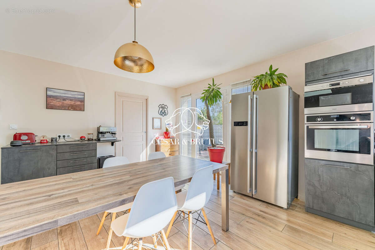 Entrée maison - Maison à TRAMOYES