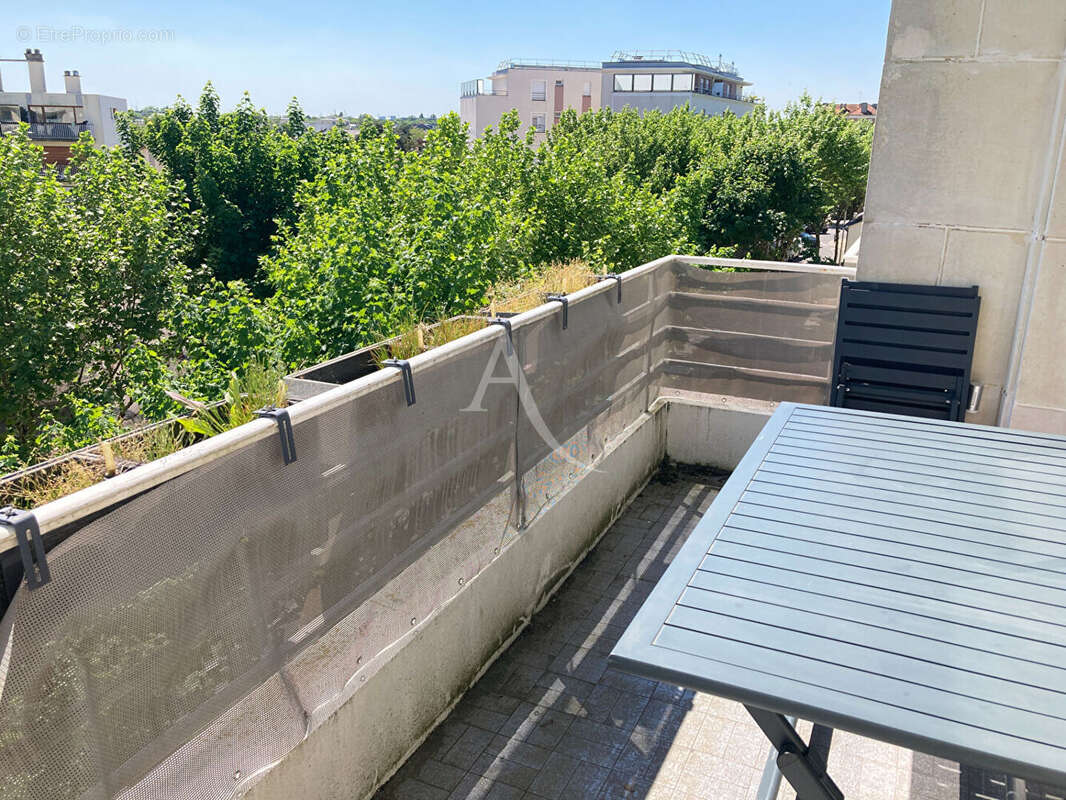 Appartement à LE PERREUX-SUR-MARNE