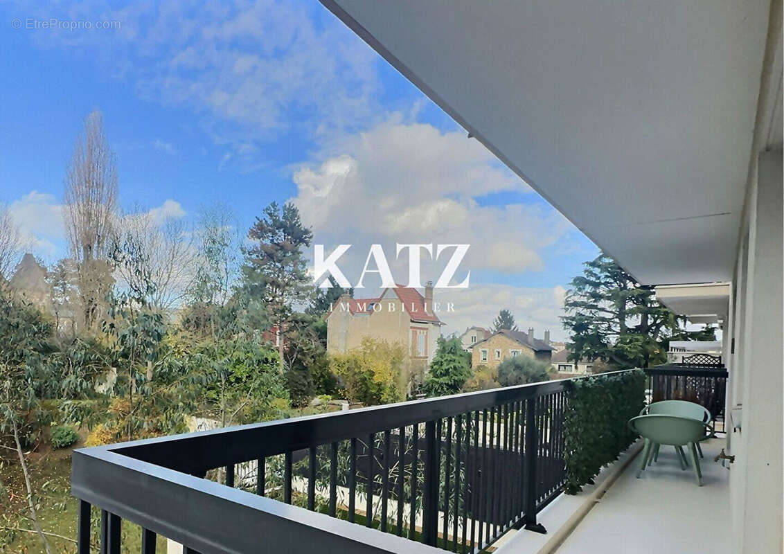 Appartement à GARCHES