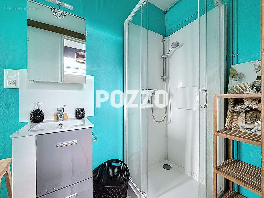 Appartement à DONVILLE-LES-BAINS