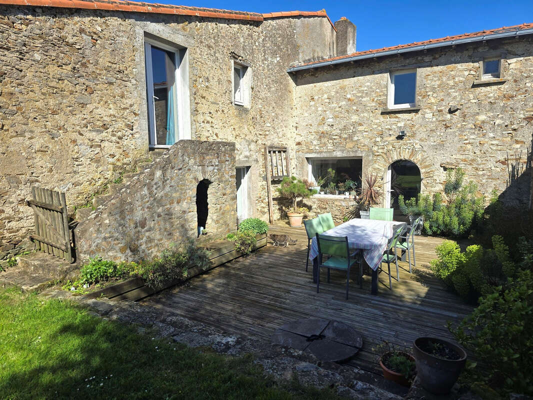 Maison à LA HAIE-FOUASSIERE