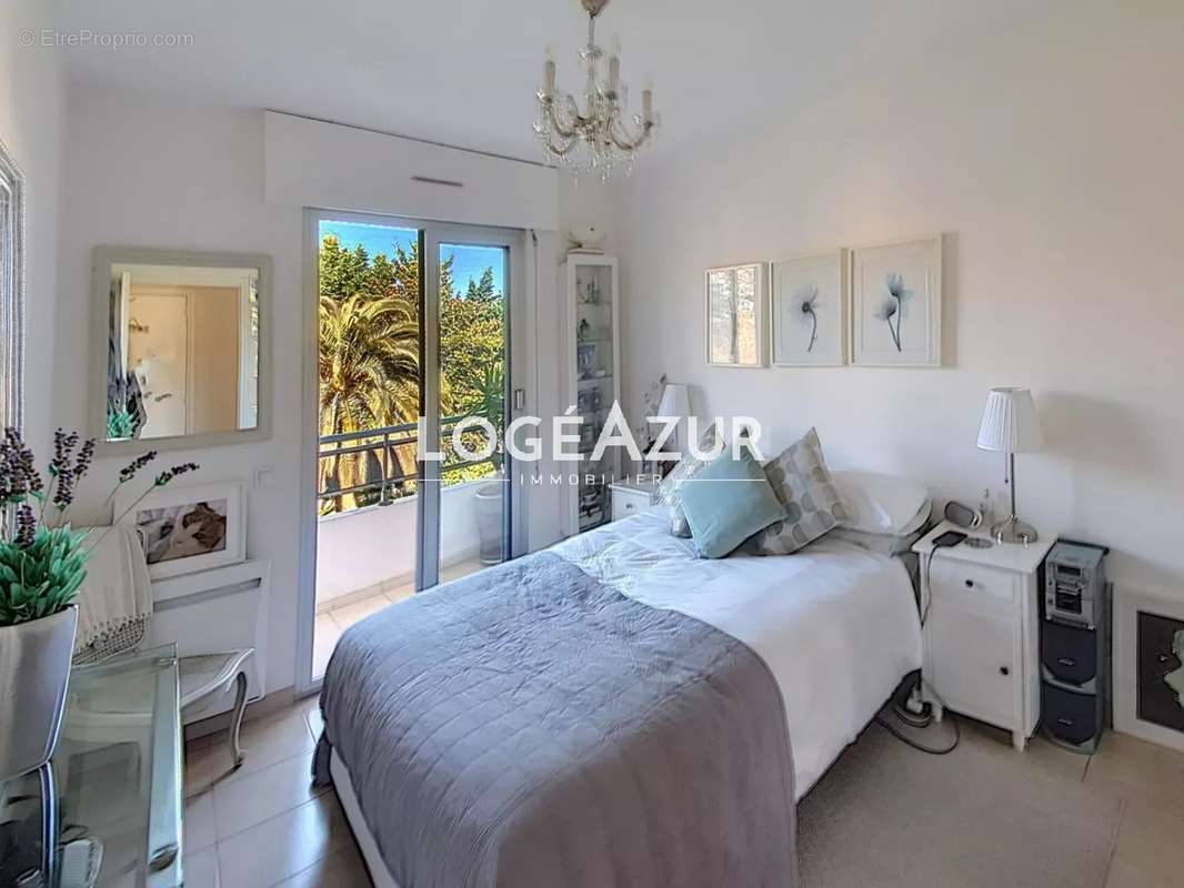 Appartement à VALLAURIS