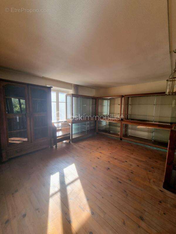 Appartement à SAINTE-COLOMBE-SUR-SEINE