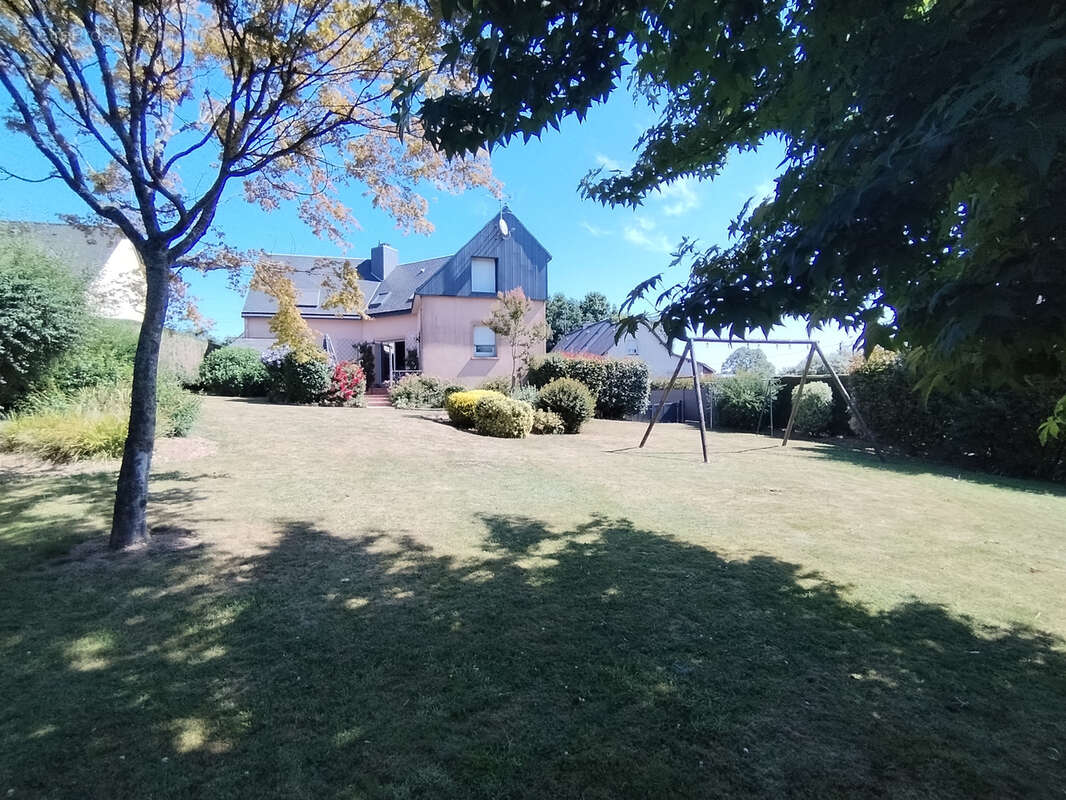 Maison à LECOUSSE