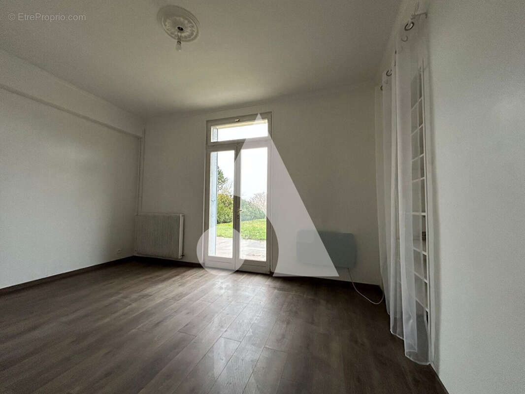 Maison secteur COULOMMIERS 6 pièces 195 M² - photo 11