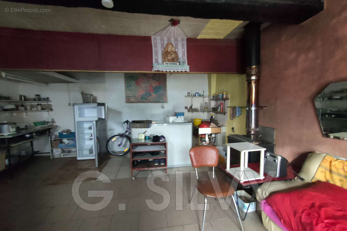 Appartement à CADEROUSSE