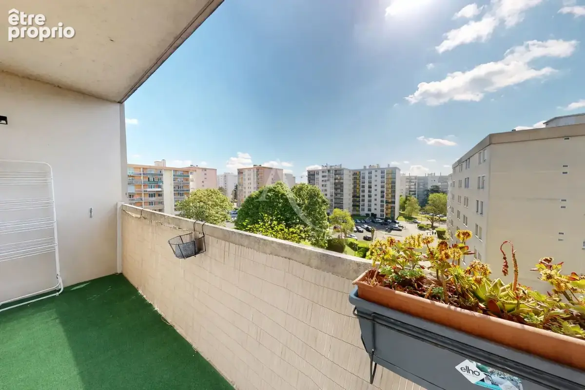 Appartement à CHILLY-MAZARIN