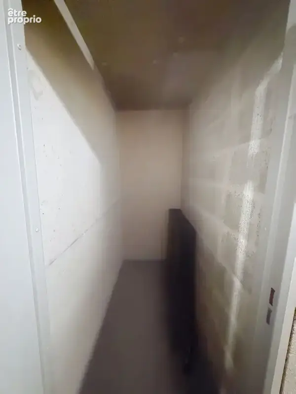 SAINT BARTHELEMY D'ANJOU -  Opportunité pour Investissement locatif ou Résidence principale - Lumineux T3 avec balcon garage - photo 12