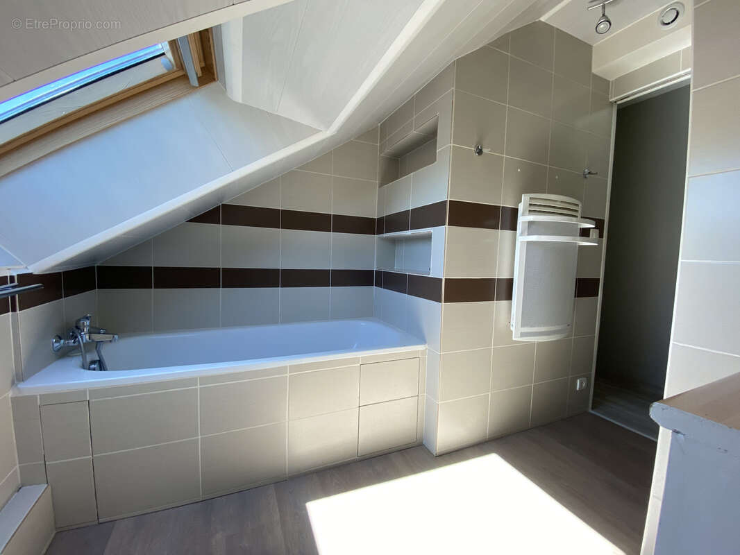 Appartement à AUNEAU