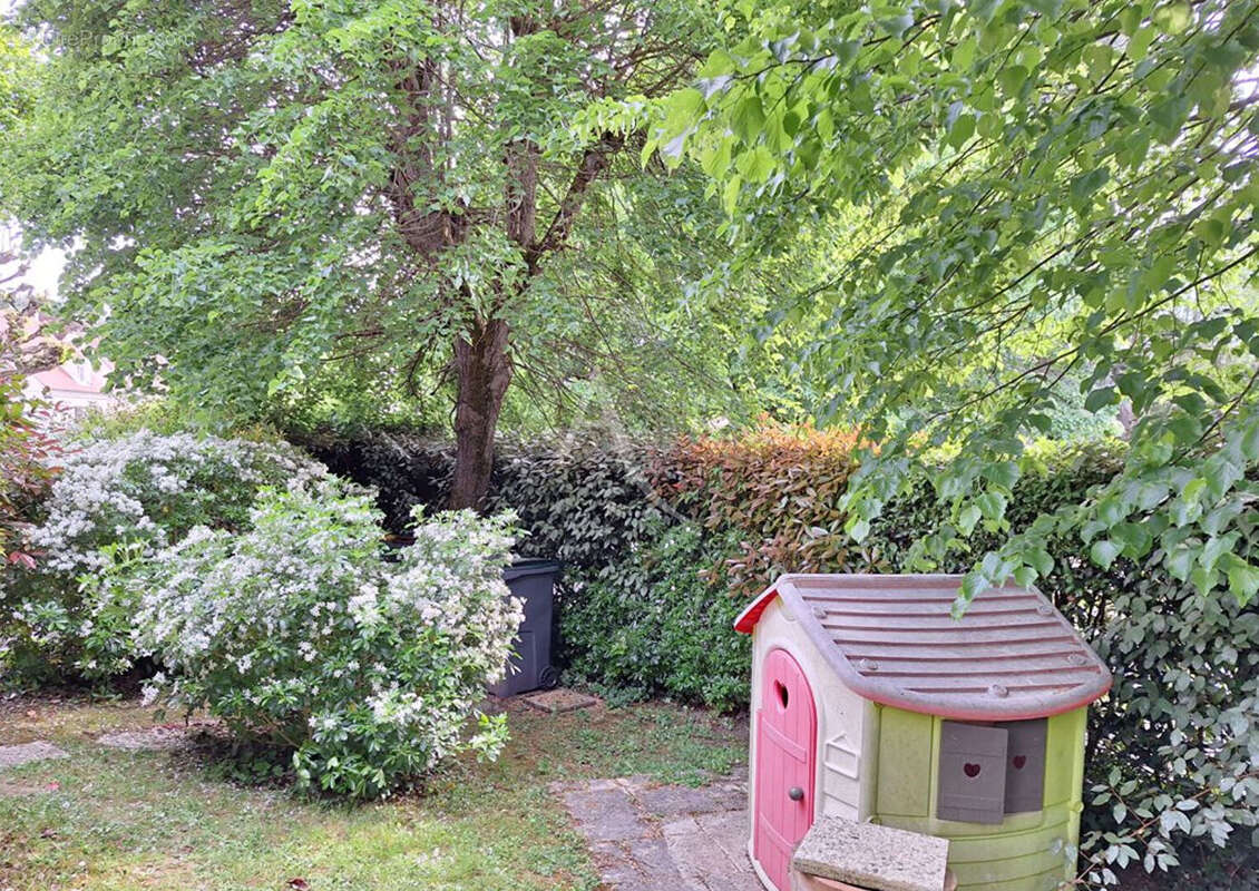 Maison à BURES-SUR-YVETTE