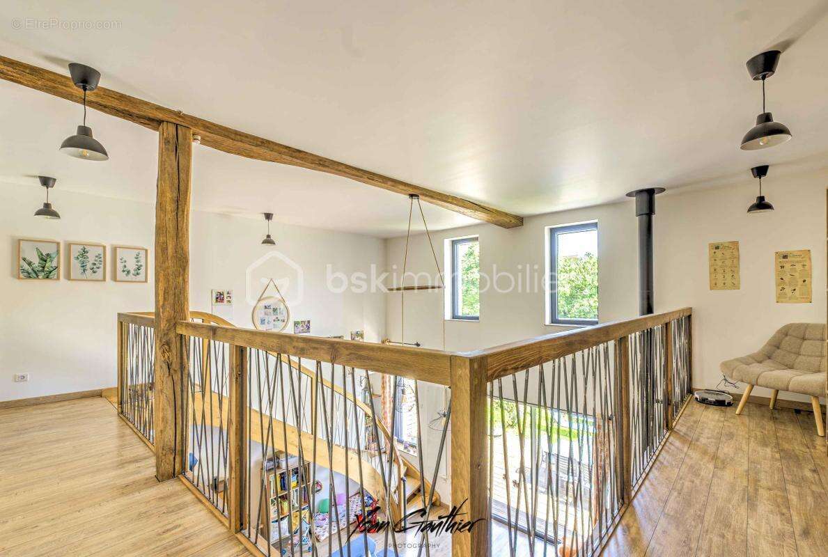 Grange rénovée d’exception 180 m2 – Volumes, lumière et prestations de qualité - photo 17