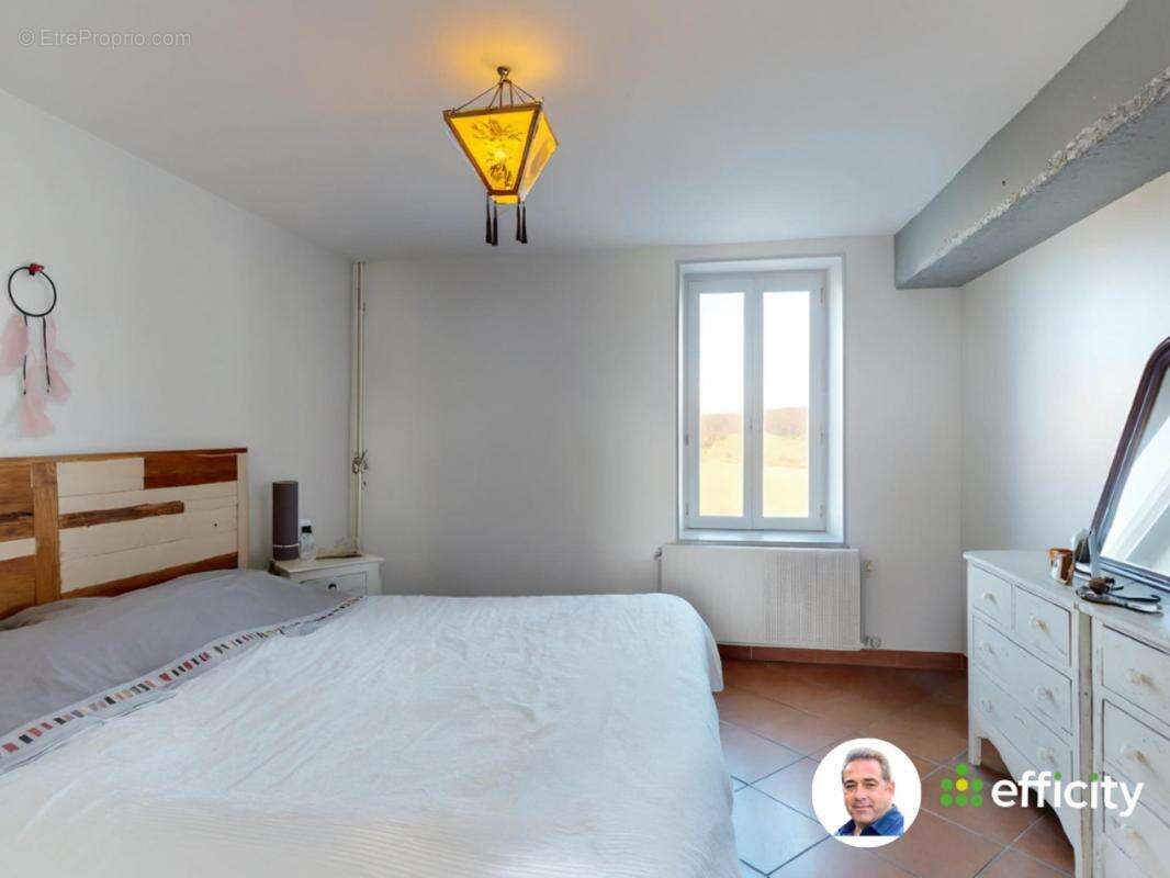 Maison à LAPEYROUSE