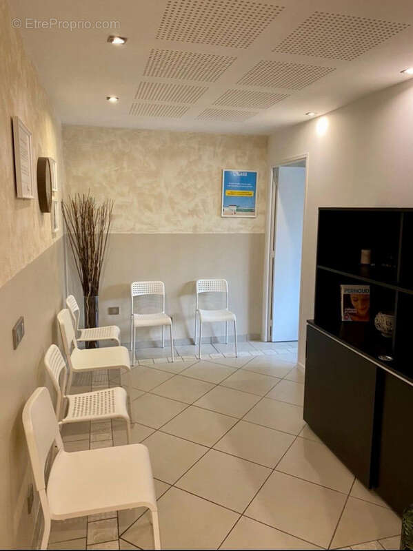 CENTRE-VILLE : F4 loué aux professionnels de santé - photo 2