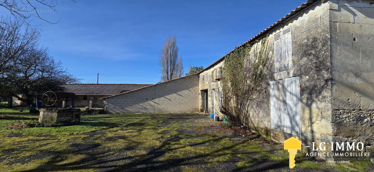 Maison à MORTAGNE-SUR-GIRONDE