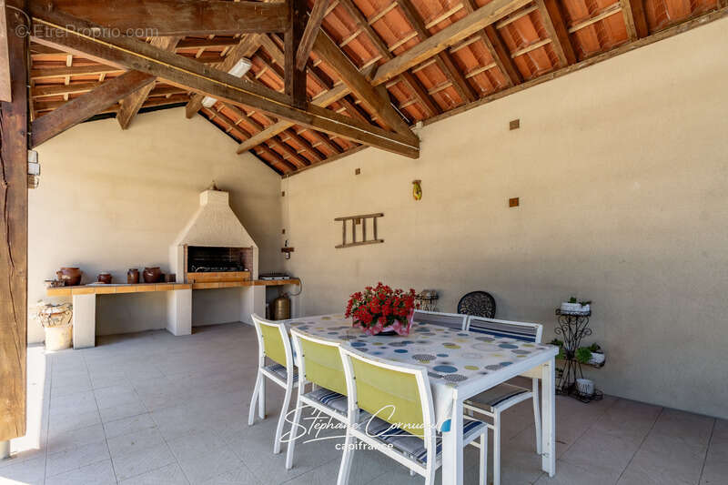 Maison à NEUVIC
