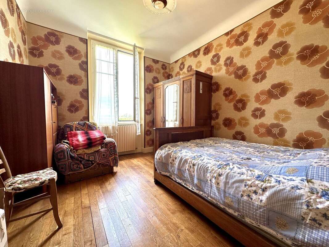 Maison à SAINT-GERVAIS-D&#039;AUVERGNE