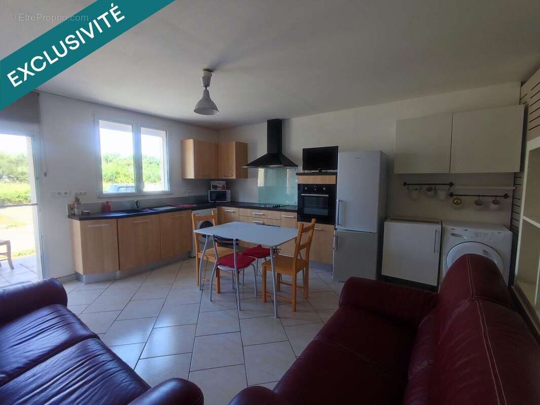 Photo 2 - Maison à MYENNES