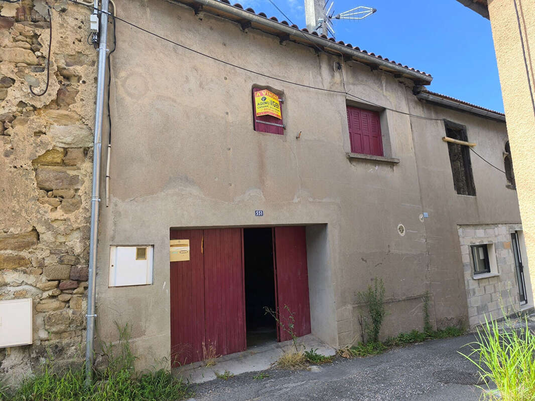 Maison à DECAZEVILLE