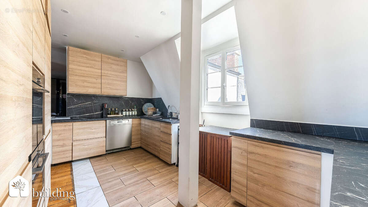 Appartement à NEUILLY-SUR-SEINE