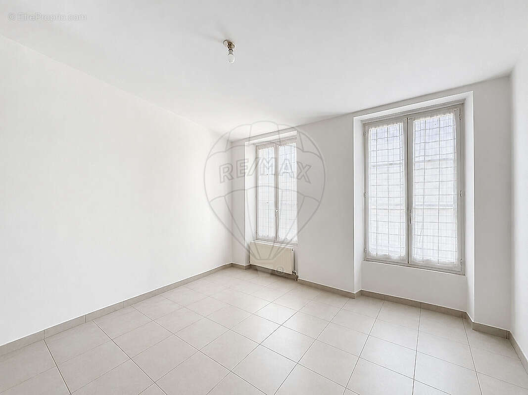 Autre à SENS