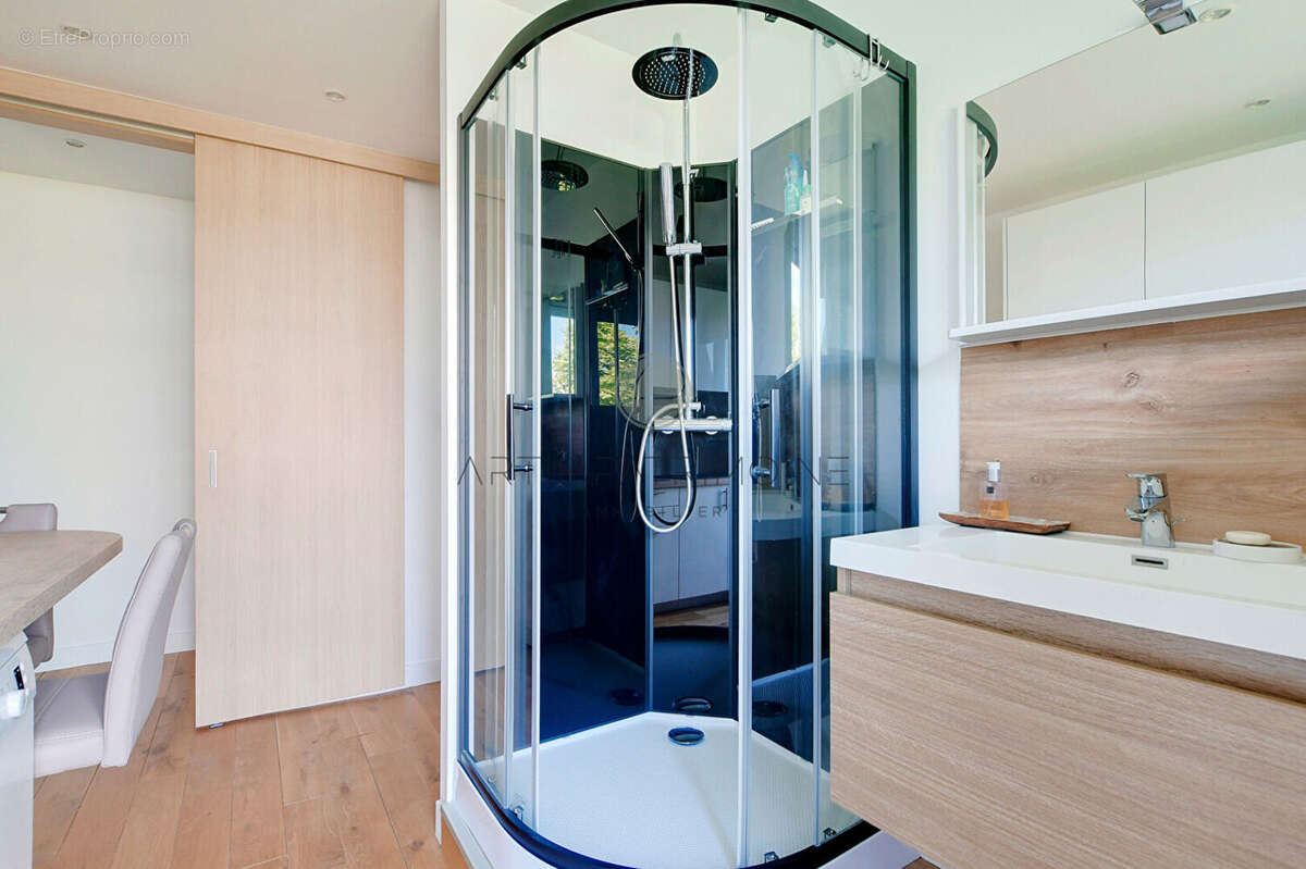 Appartement à PARIS-8E