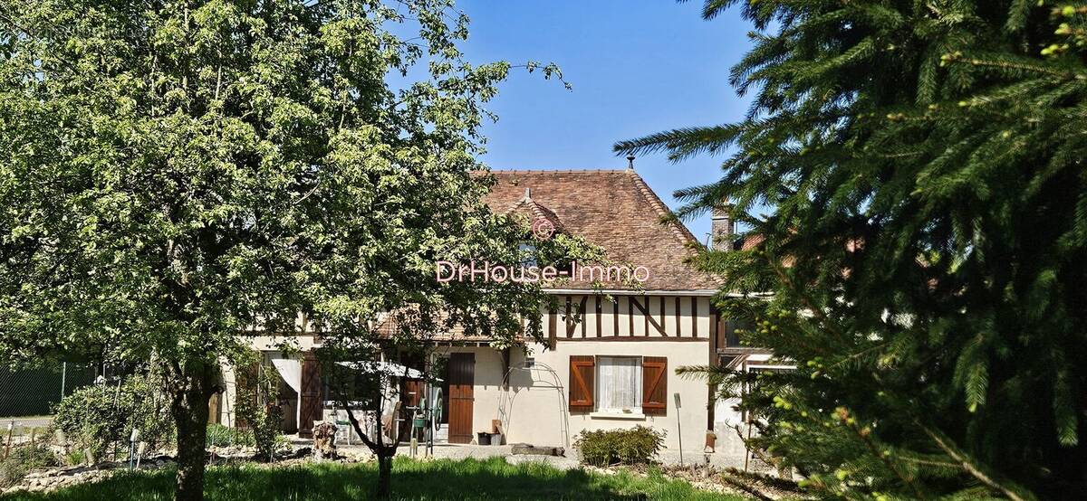 Maison à LA VENDUE-MIGNOT