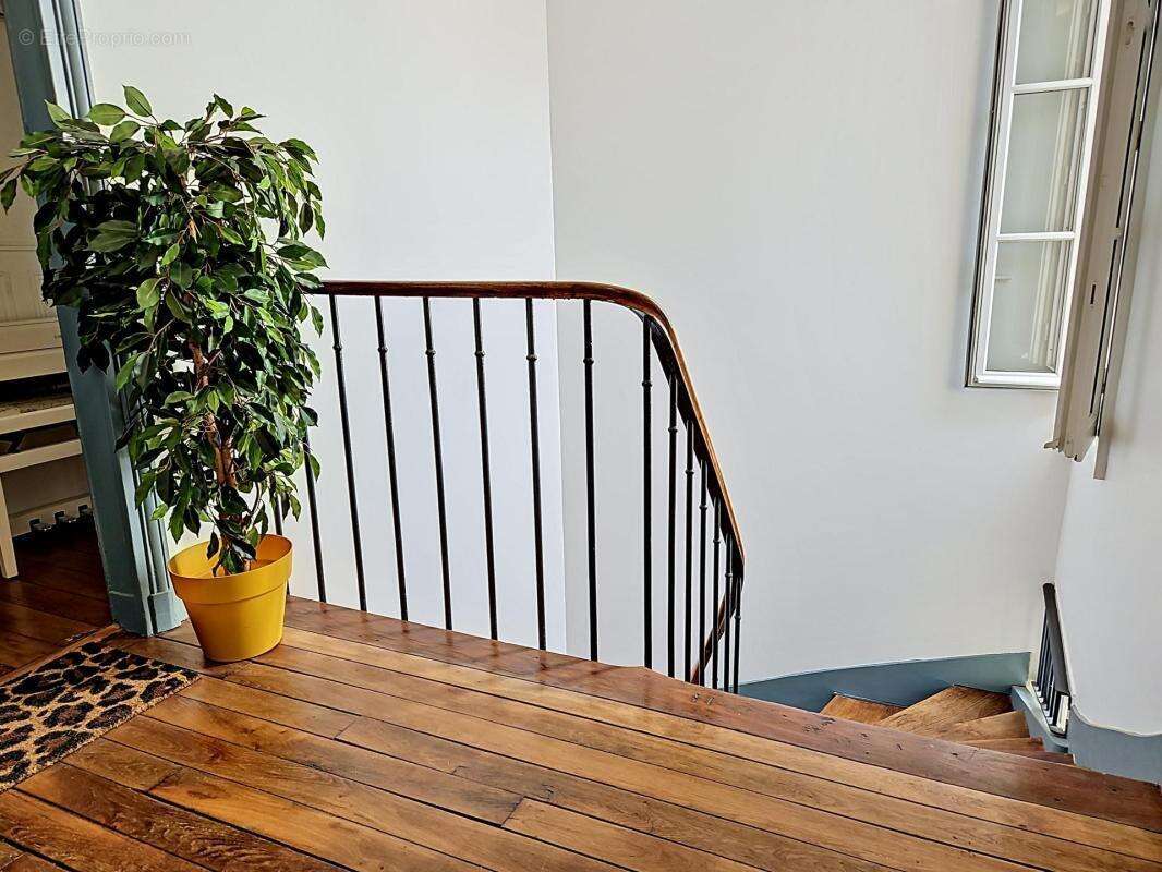 Appartement à PARIS-10E