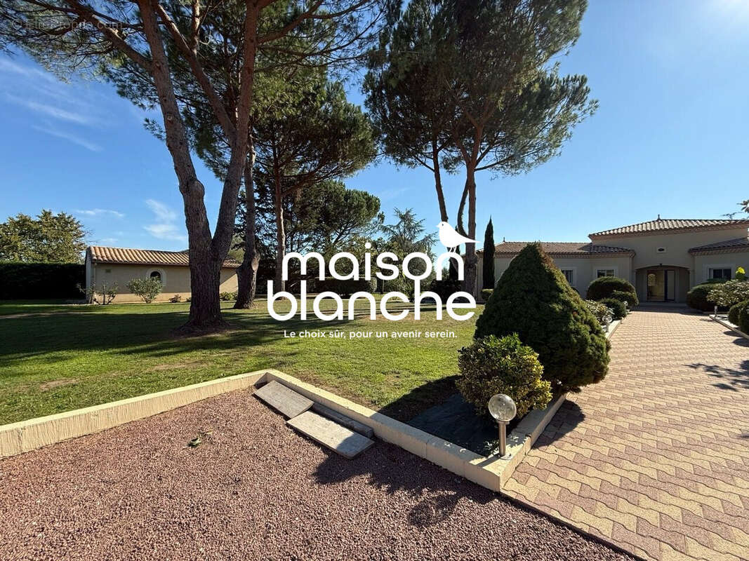 Maison à LAMOTHE-MONTRAVEL