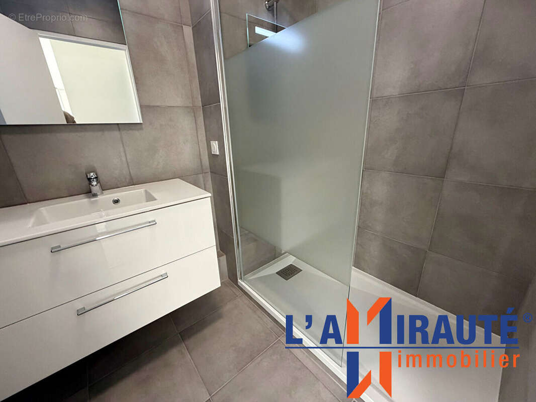 Appartement à SARTROUVILLE