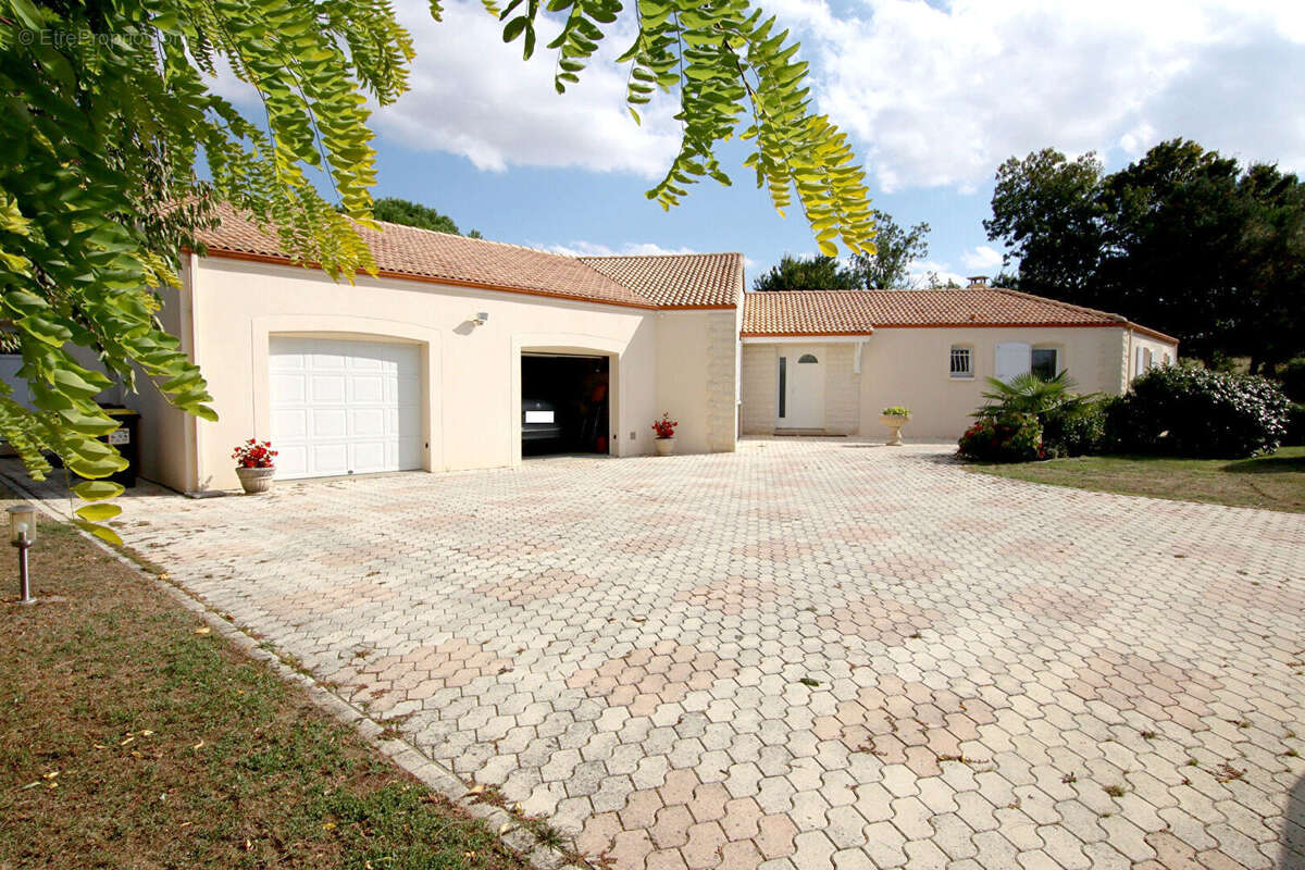 Maison à FORS