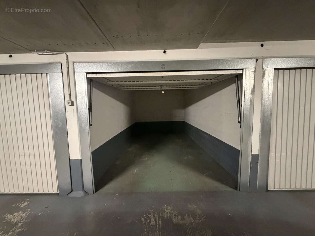 Parking à LEVALLOIS-PERRET