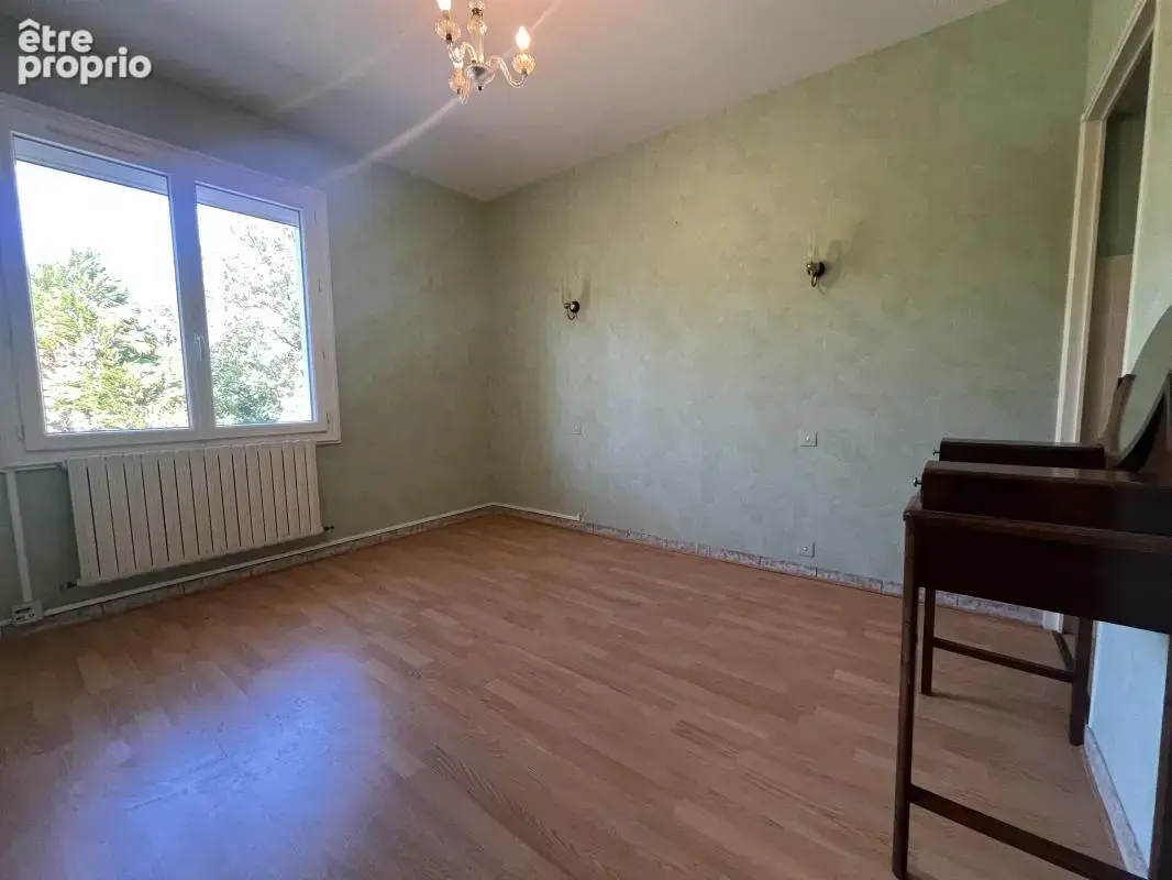 Maison 7 pièces 140 m² à vendre à Chabanais (16150) - photo 10