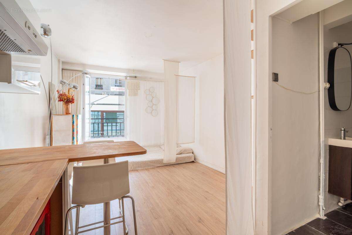 Appartement à PARIS-7E