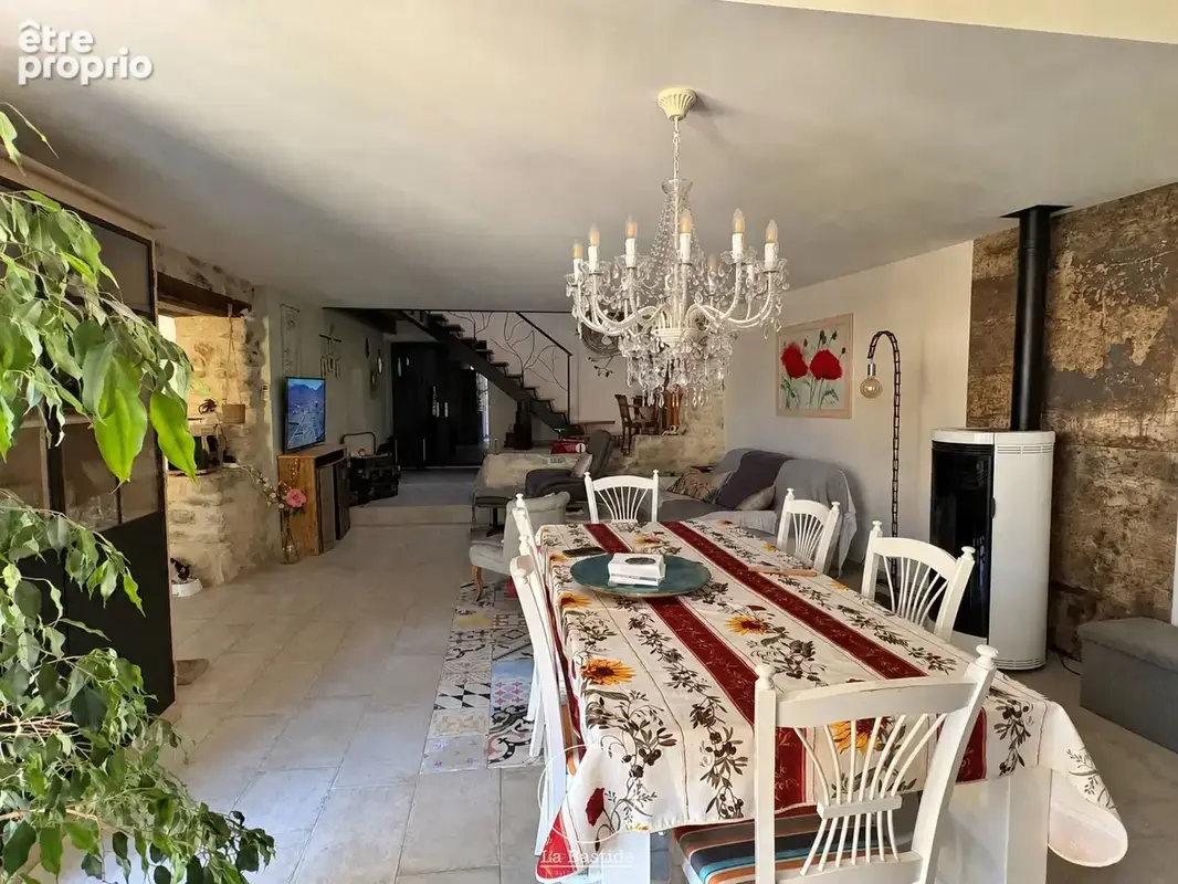 MANAS   Maison de village rénovée avec jardin, garage et vue dominante - photo 5