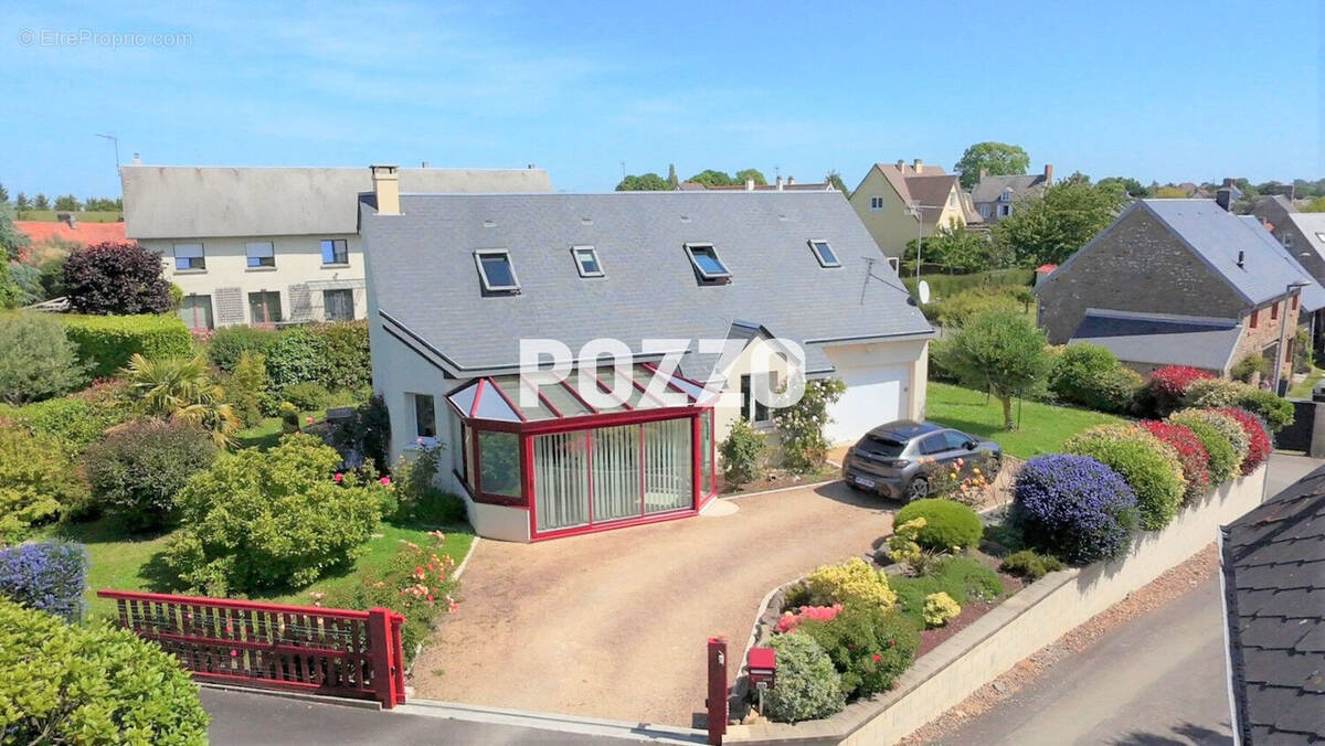 Maison à SAINT-PAIR-SUR-MER