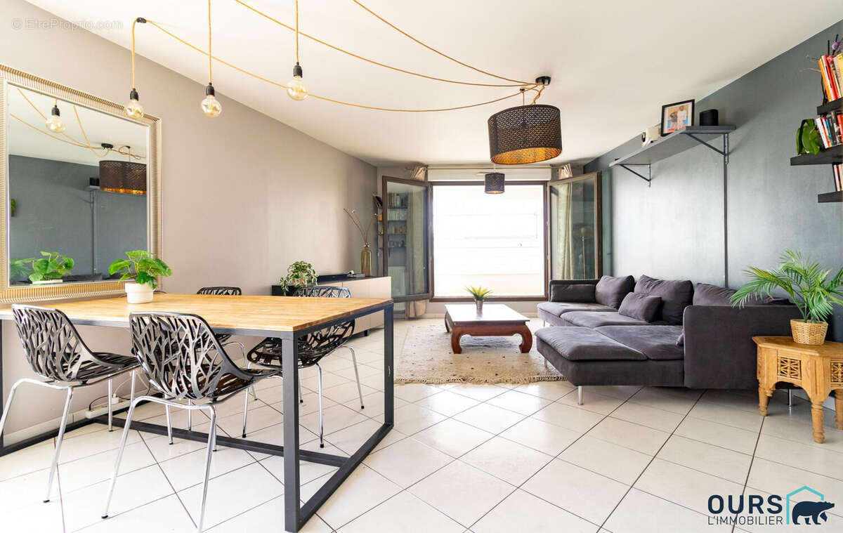 Appartement à SAINT-DENIS