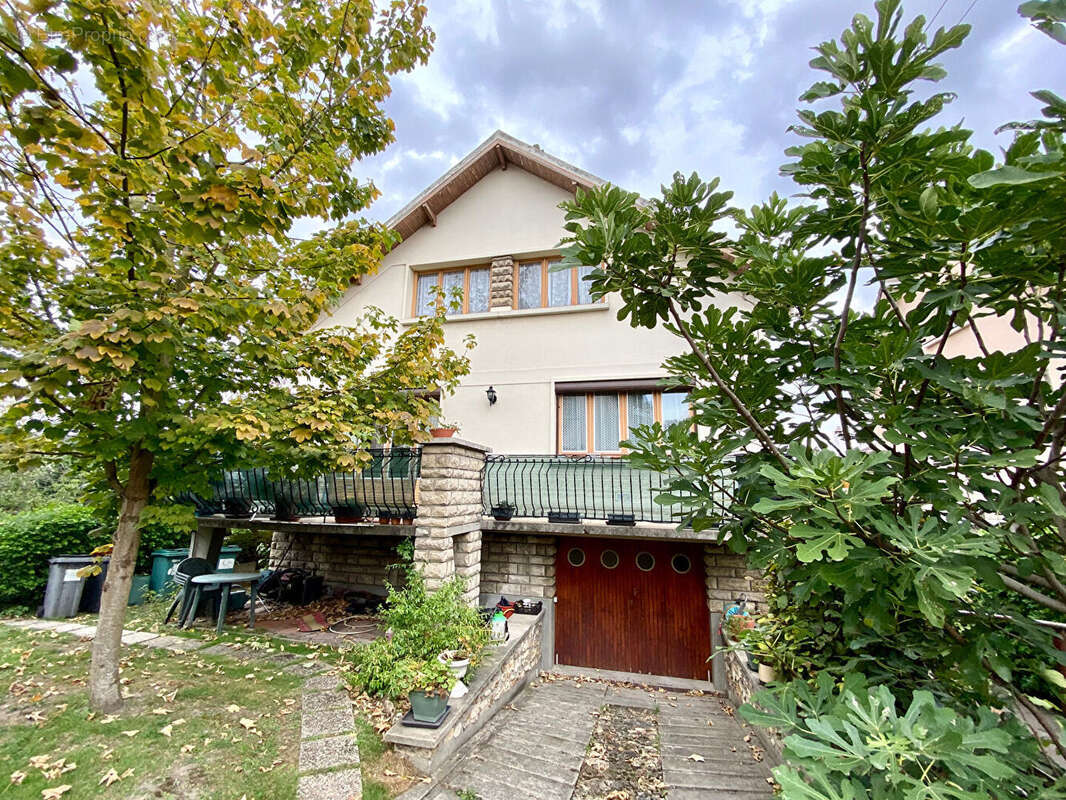 Maison à SARTROUVILLE