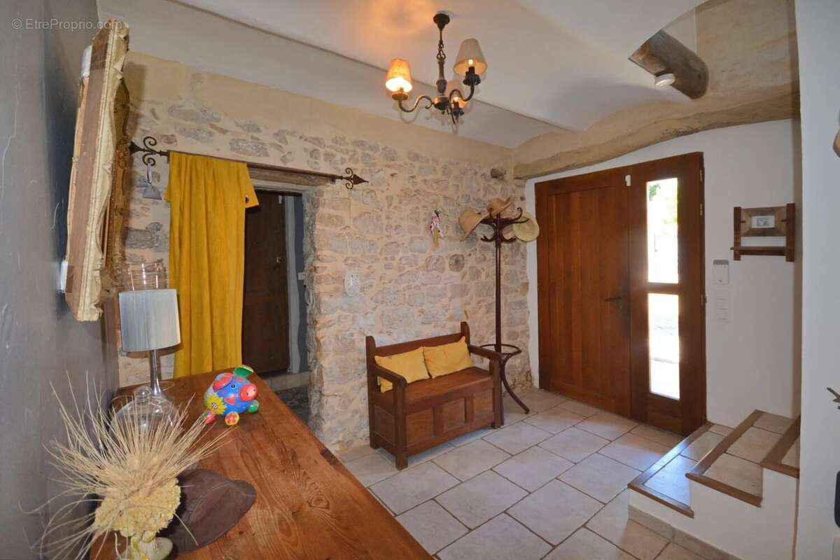 Maison à ROQUEFORT-LES-PINS