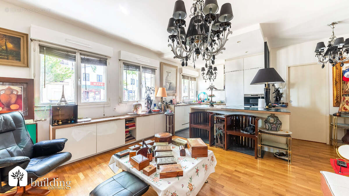 Appartement à LA GARENNE-COLOMBES