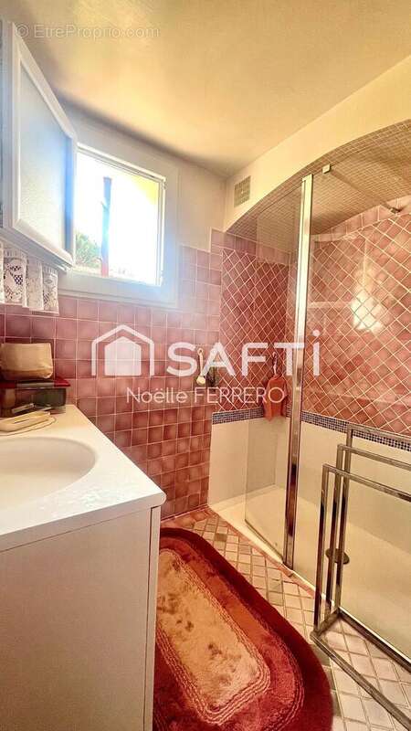 Photo 5 - Appartement à ROQUEBRUNE-SUR-ARGENS