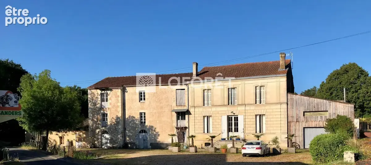 Maison à REIGNAC