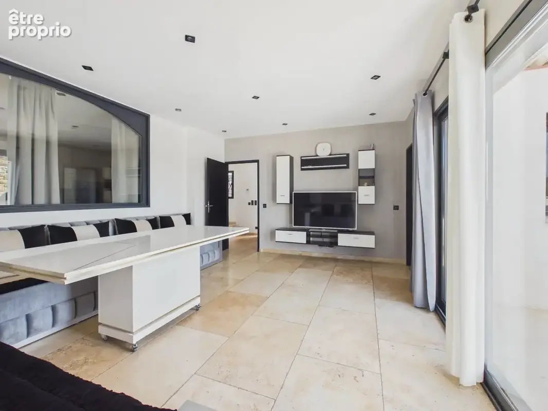 Villa moderne 275 m² avec studio et 3 garages  - Montauroux - photo 8