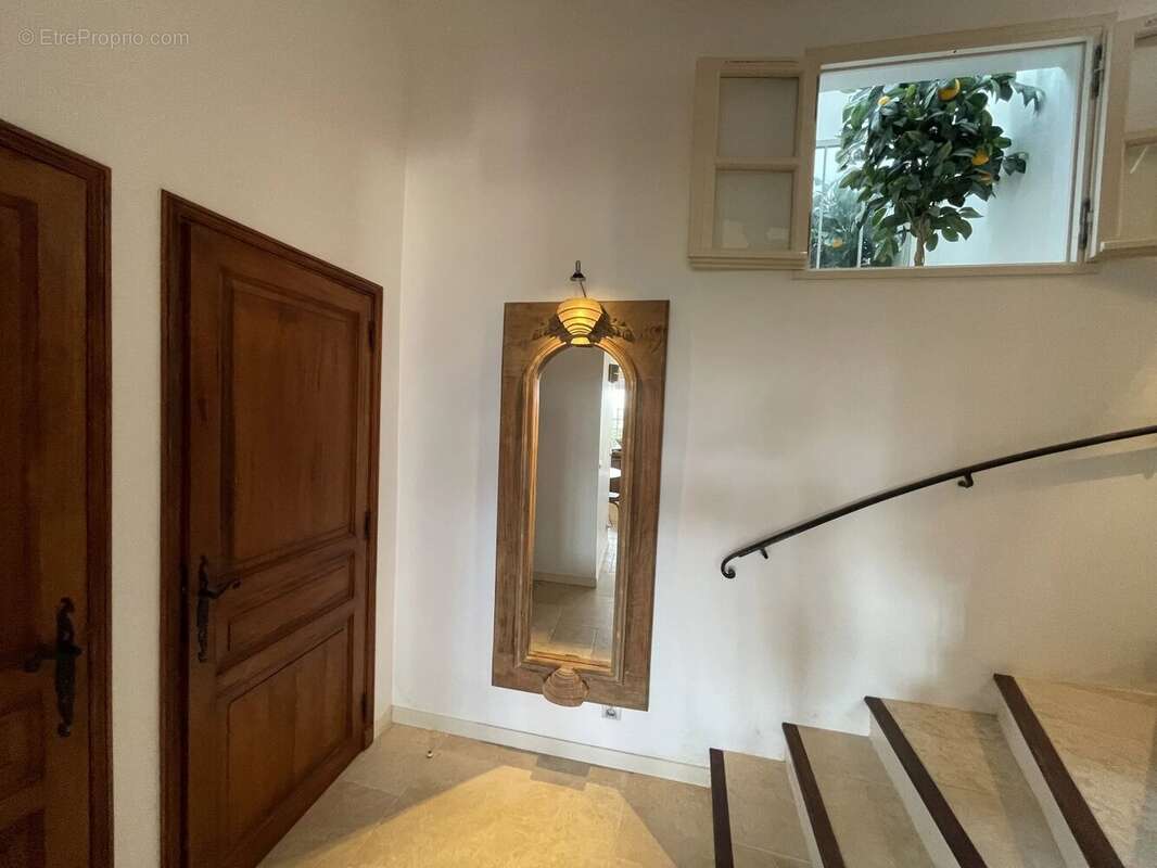 Maison à THEOULE-SUR-MER