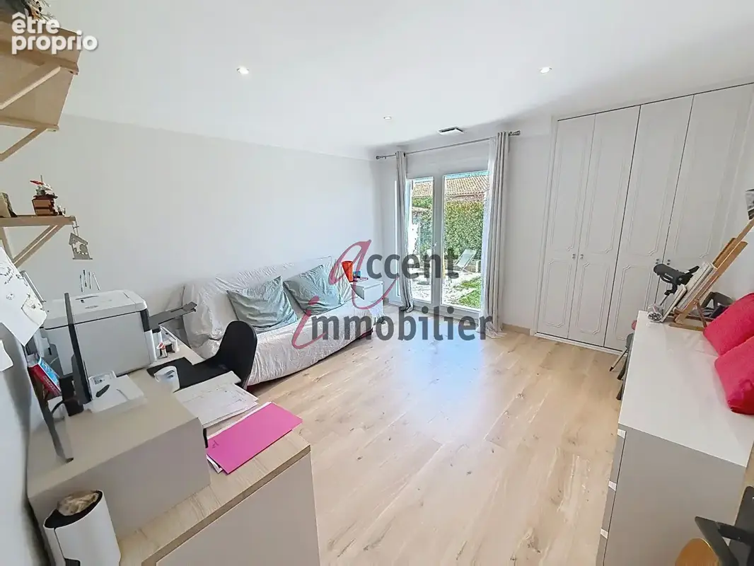 Mollégès - villa 154 m² - 4 chambres - piscine - dépendances - photo 9