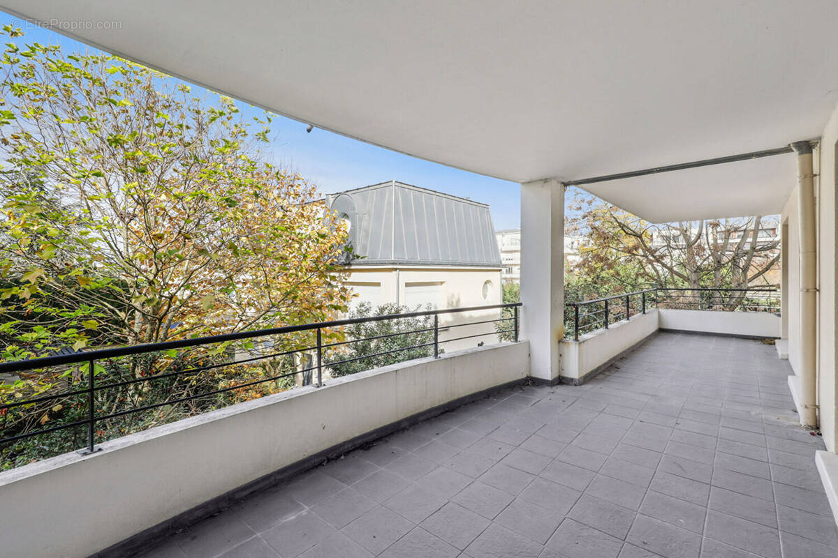 Appartement à NANTERRE