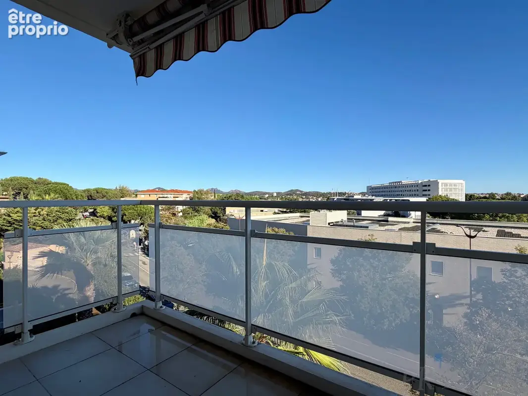 À vendre   appartement 2 pièces avec terrasse, parking et cave - photo 2