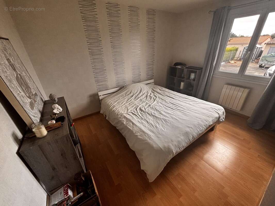 Maison à NEUVILLE-DE-POITOU