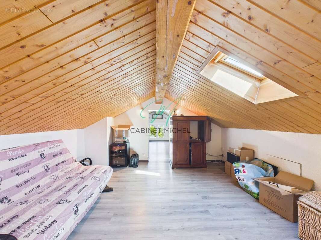 Appartement à ROQUEFORT-LES-PINS