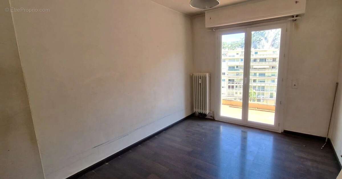 A vendre 3 pieces dernier etage - photo 5