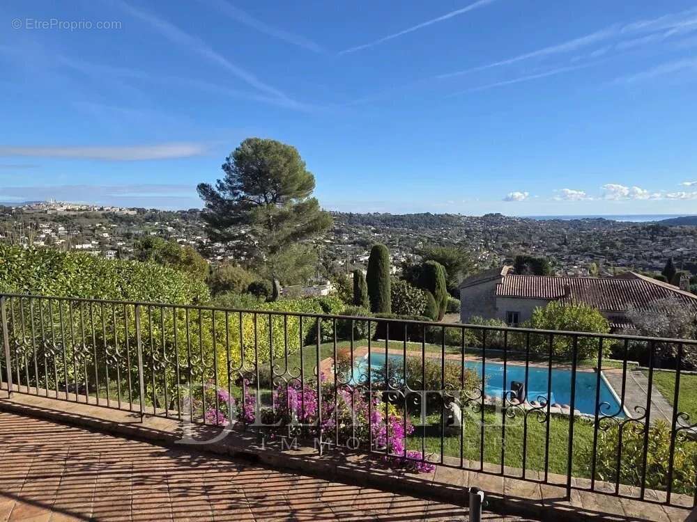 Maison à LA COLLE-SUR-LOUP